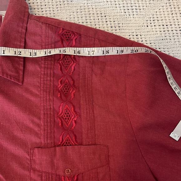 CHIC ELEGANT Guyabera short sleeve button down shirt- MAROON-pockets & pleats - Picture 5 of 11